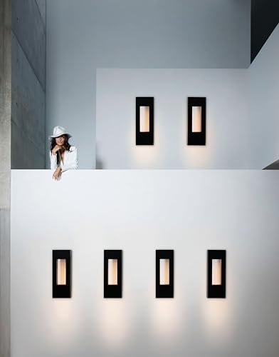 Hinkley Atlantis Large Wall Light with LED