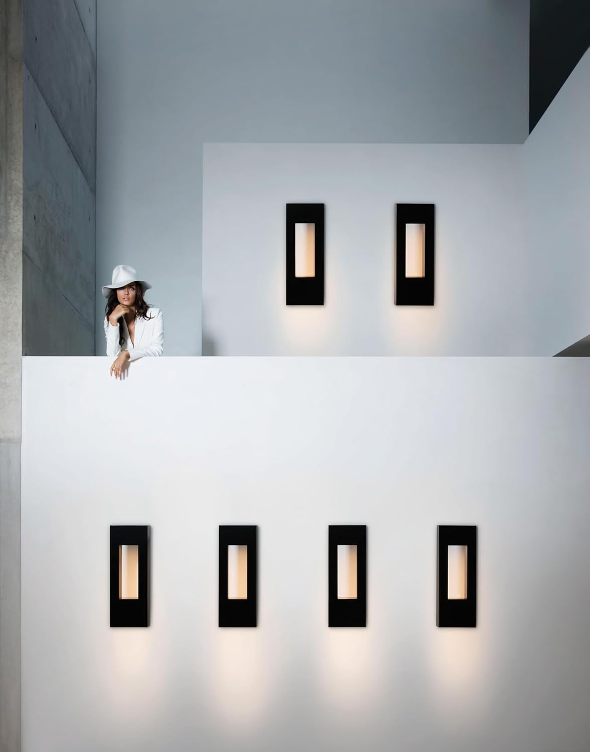 Hinkley Atlantis Large Wall Light with LED
