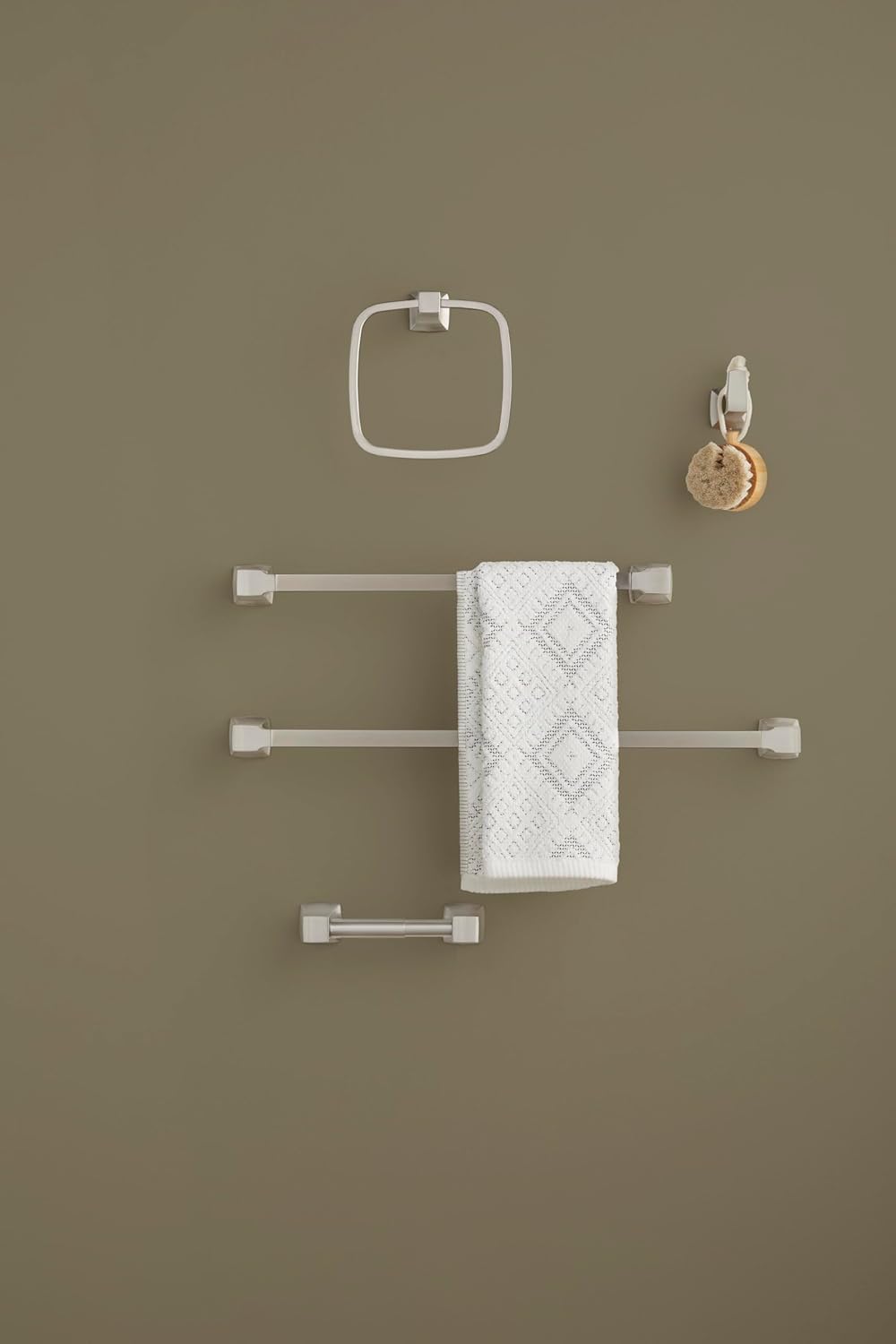 Gerber Fairbanks 24 in Wall Mounted Towel Bar 1