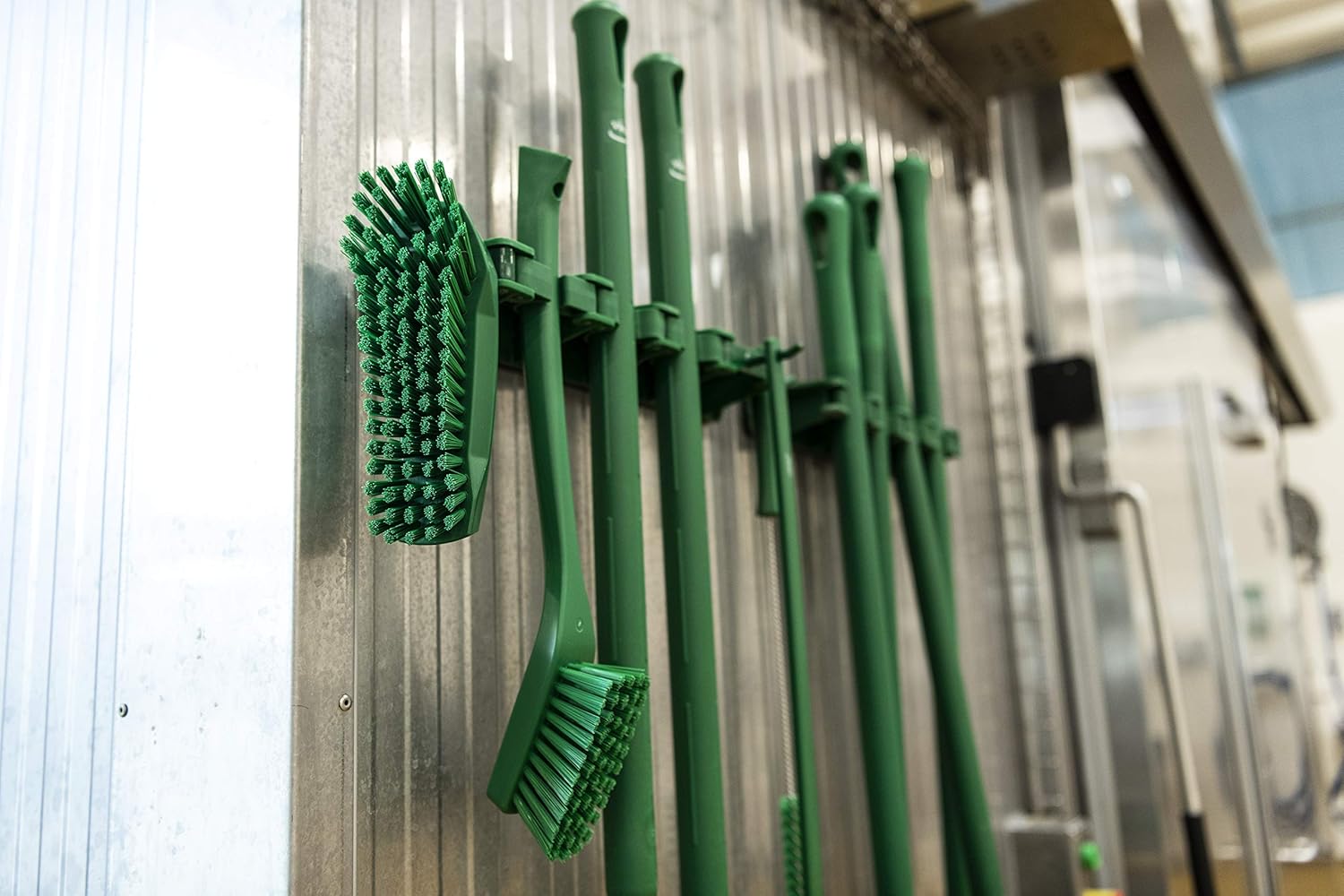 Vikan 41972 Ultra-Slim Cleaning Brush with Long Handle 2362 Medium Green 1